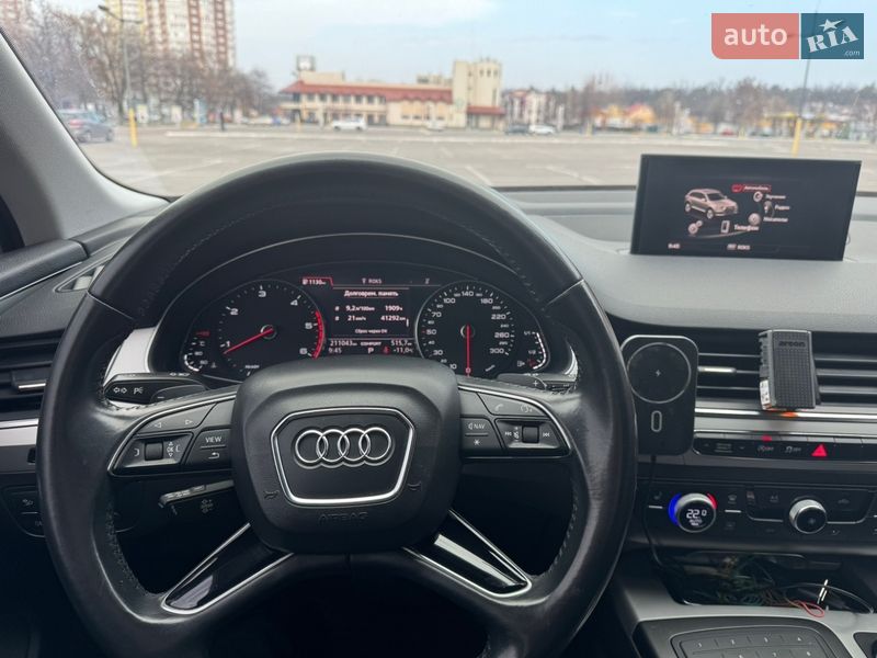 Внедорожник / Кроссовер Audi Q7 2017 в Киеве