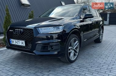 Внедорожник / Кроссовер Audi Q7 2016 в Шепетовке
