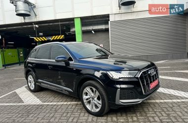 Позашляховик / Кросовер Audi Q7 2021 в Києві
