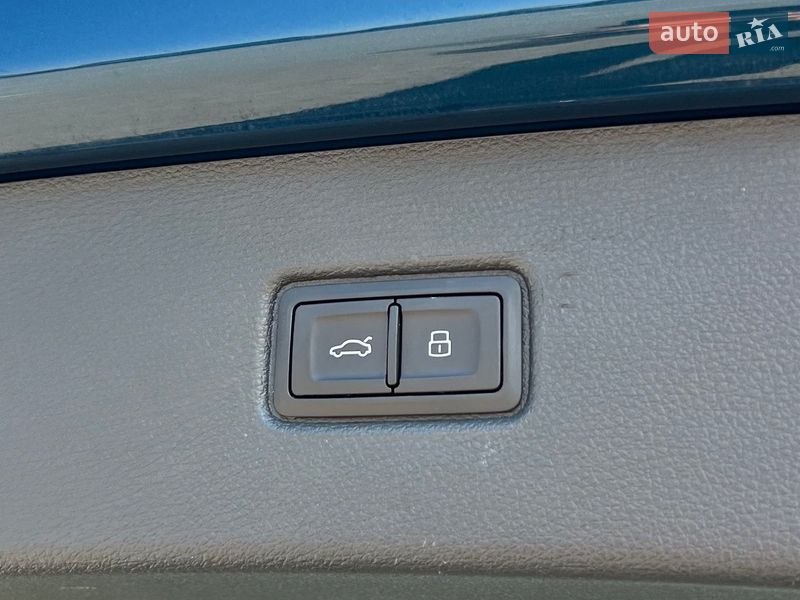 Позашляховик / Кросовер Audi Q7 2019 в Києві фото 24 Позашляховик / Кросовер Audi Q7 2019 в Києві
