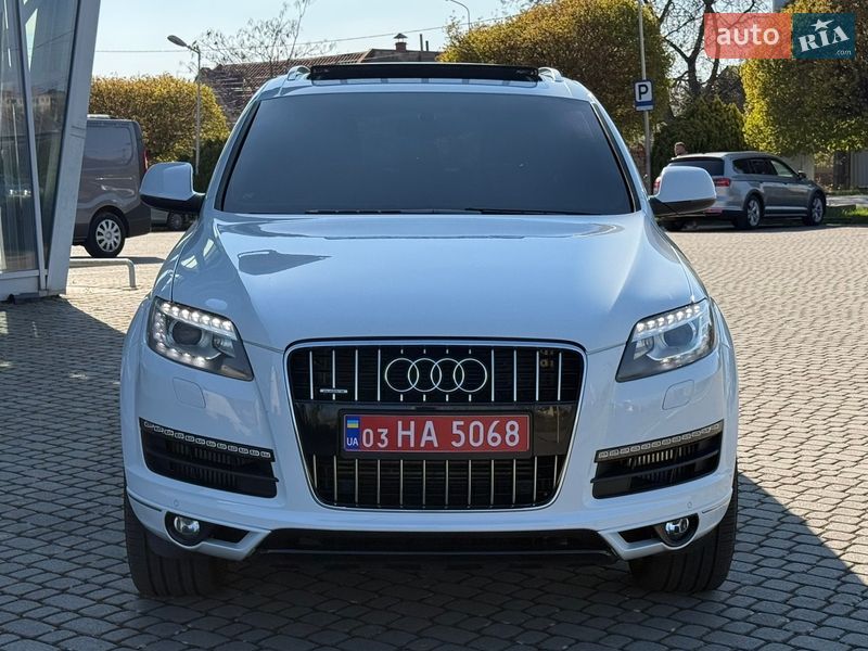 Внедорожник / Кроссовер Audi Q7 2014 в Ужгороде
