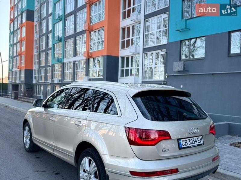 Внедорожник / Кроссовер Audi Q7 2010 в Чернигове