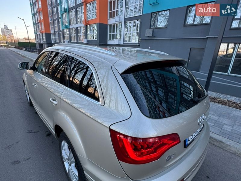 Внедорожник / Кроссовер Audi Q7 2010 в Чернигове