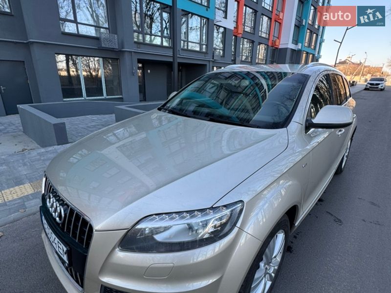 Внедорожник / Кроссовер Audi Q7 2010 в Чернигове