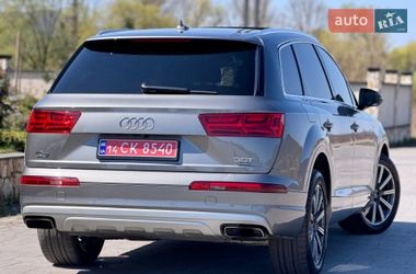 Внедорожник / Кроссовер Audi Q7 2017 в Хусте
