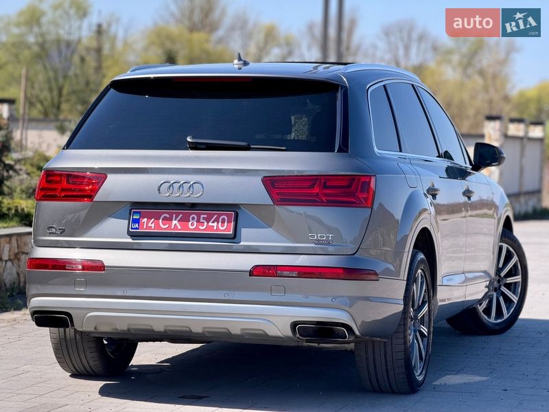 Внедорожник / Кроссовер Audi Q7 2017 в Хусте