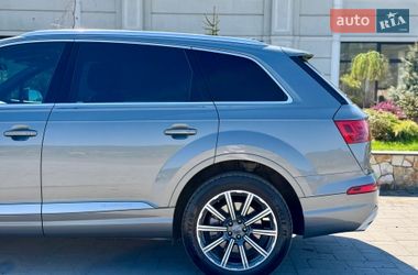 Внедорожник / Кроссовер Audi Q7 2017 в Хусте