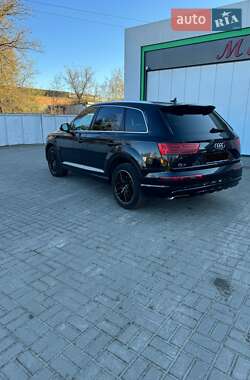 Внедорожник / Кроссовер Audi Q7 2016 в Житомире