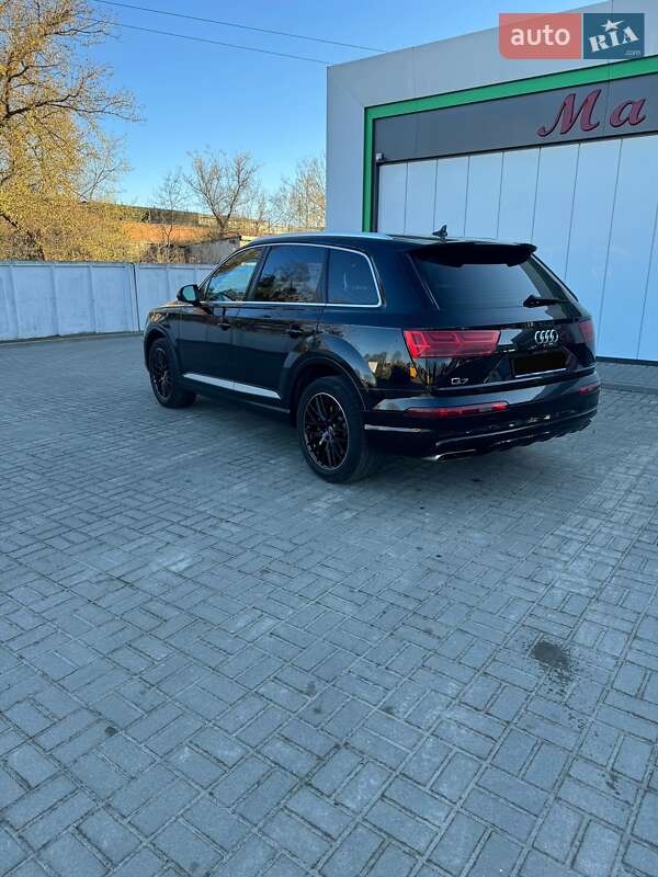 Внедорожник / Кроссовер Audi Q7 2016 в Житомире