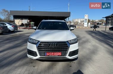 Внедорожник / Кроссовер Audi Q7 2017 в Овруче