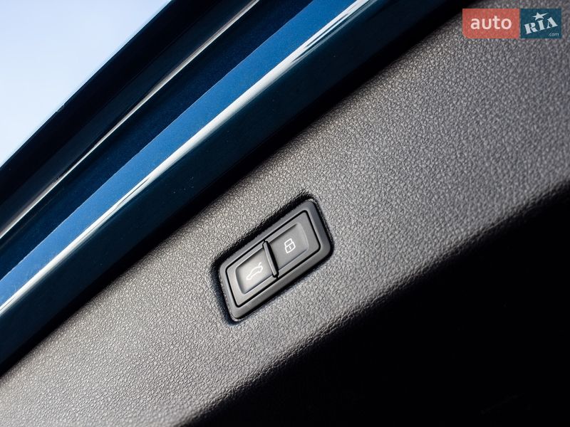 Позашляховик / Кросовер Audi Q7 2017 в Львові