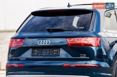 Позашляховик / Кросовер Audi Q7 2017 в Львові