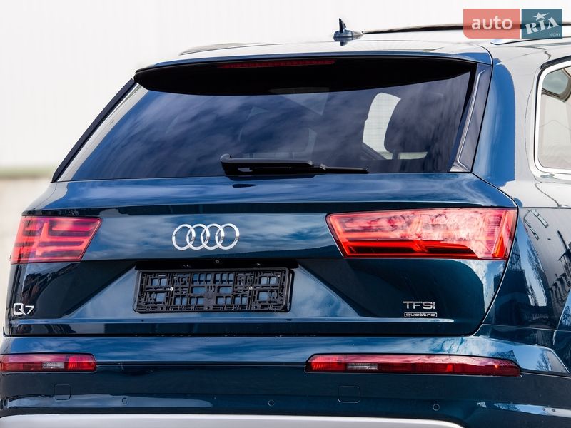 Позашляховик / Кросовер Audi Q7 2017 в Львові