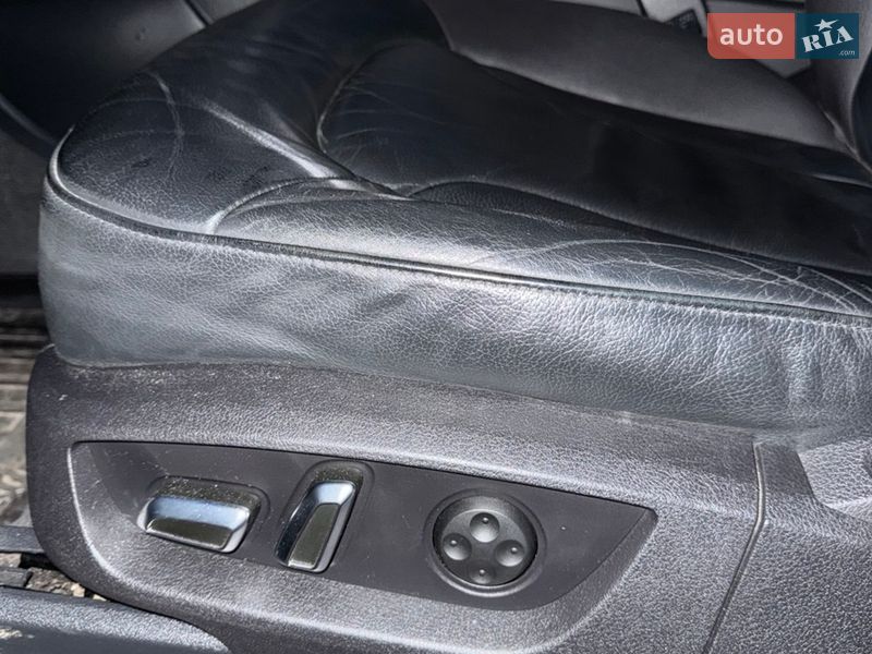 Позашляховик / Кросовер Audi Q7 2015 в Києві