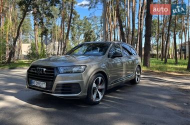 Внедорожник / Кроссовер Audi Q7 2015 в Киеве