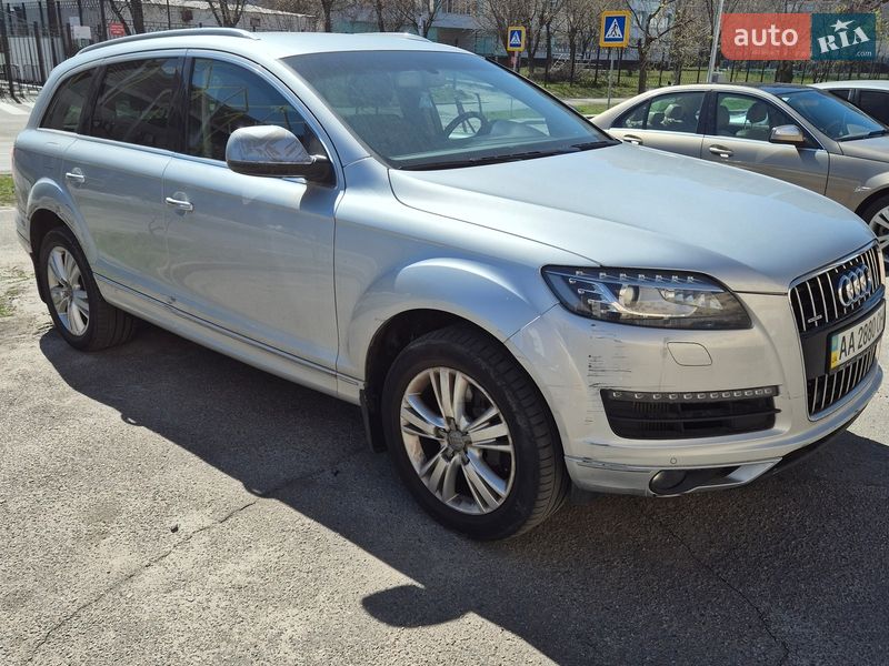 Внедорожник / Кроссовер Audi Q7 2013 в Киеве
