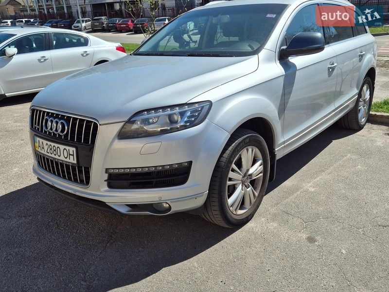 Внедорожник / Кроссовер Audi Q7 2013 в Киеве
