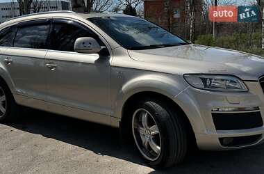 Внедорожник / Кроссовер Audi Q7 2006 в Херсоне