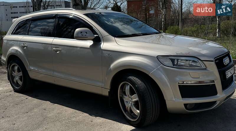 Внедорожник / Кроссовер Audi Q7 2006 в Херсоне