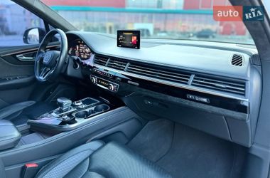 Позашляховик / Кросовер Audi Q7 2016 в Тернополі