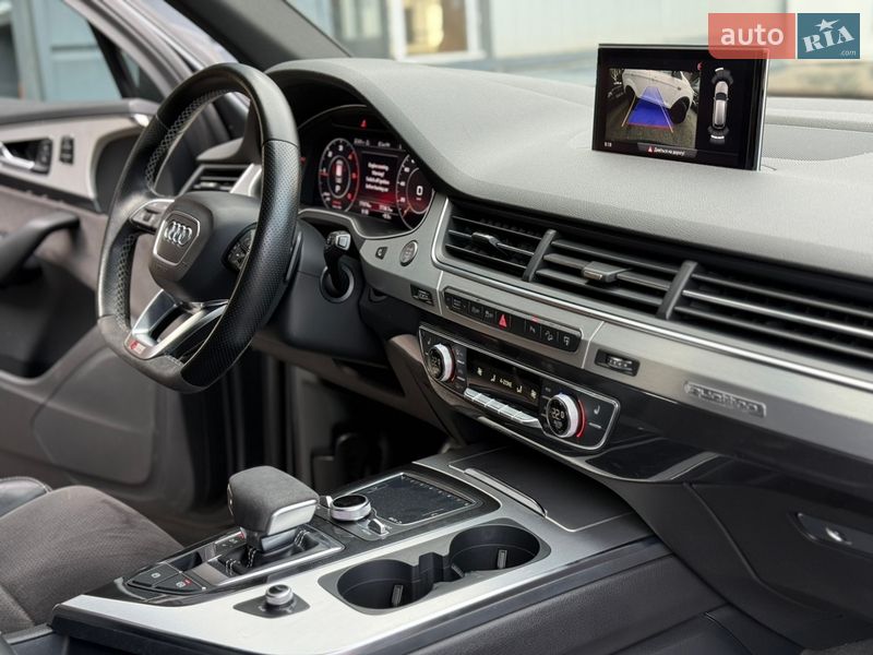Внедорожник / Кроссовер Audi Q7 2017 в Львове