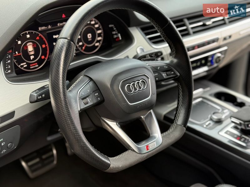 Внедорожник / Кроссовер Audi Q7 2017 в Львове