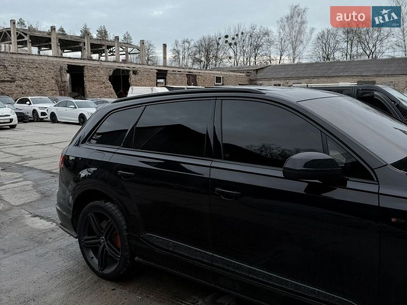 Внедорожник / Кроссовер Audi Q7 2018 в Киеве