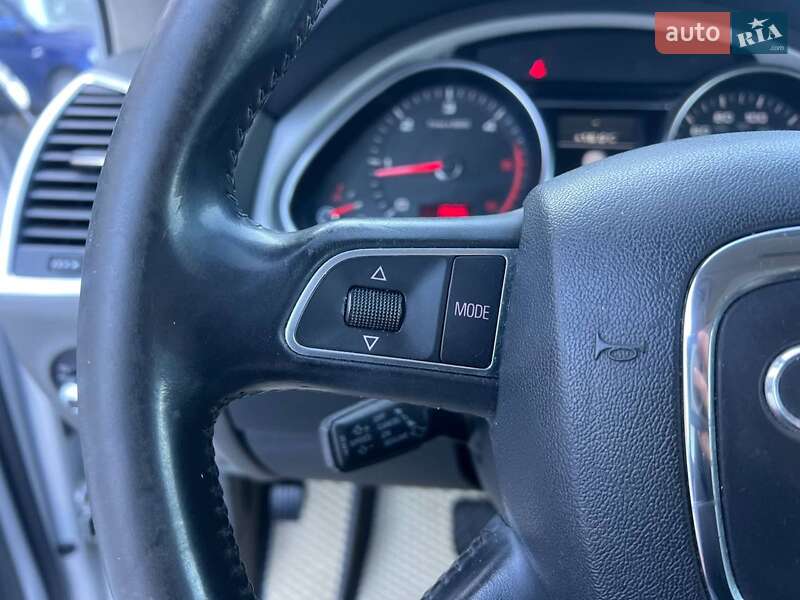 Позашляховик / Кросовер Audi Q7 2010 в Львові