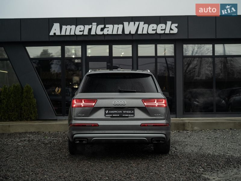 Внедорожник / Кроссовер Audi Q7 2017 в Черновцах