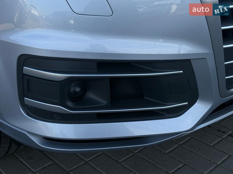 Внедорожник / Кроссовер Audi Q7 2017 в Мукачево