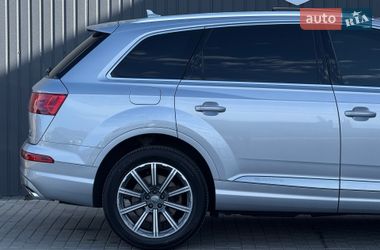 Внедорожник / Кроссовер Audi Q7 2017 в Мукачево