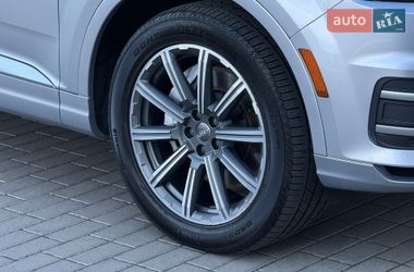 Внедорожник / Кроссовер Audi Q7 2017 в Мукачево