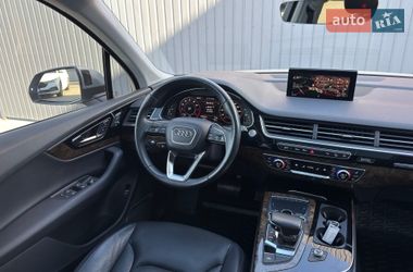 Внедорожник / Кроссовер Audi Q7 2017 в Мукачево