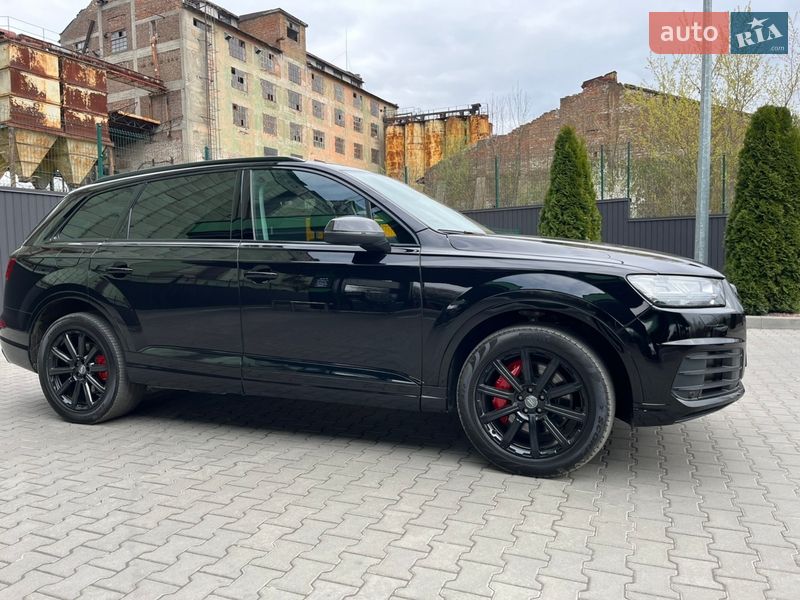 Позашляховик / Кросовер Audi Q7 2017 в Львові