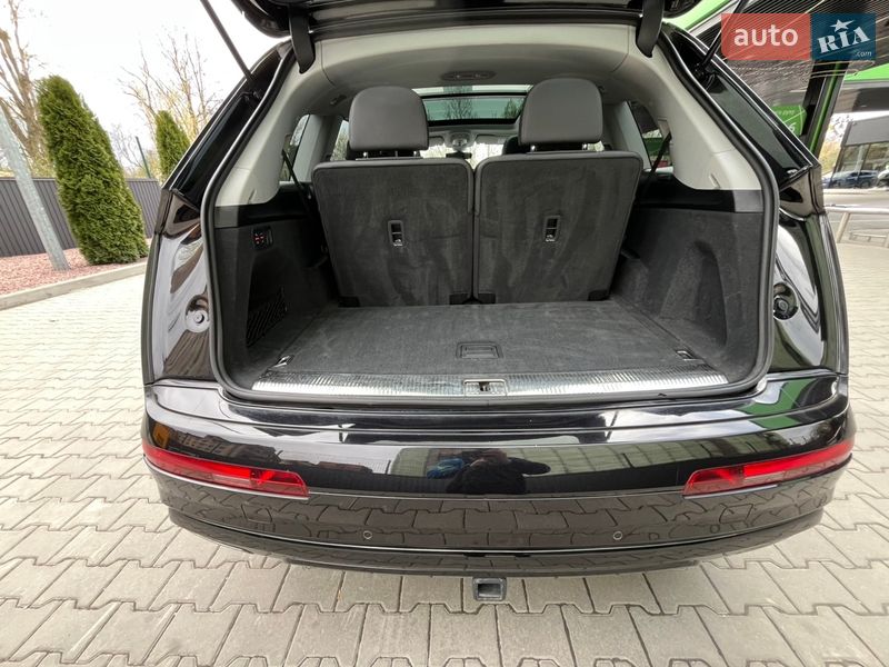 Позашляховик / Кросовер Audi Q7 2017 в Львові