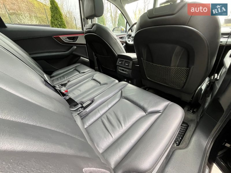 Позашляховик / Кросовер Audi Q7 2017 в Львові