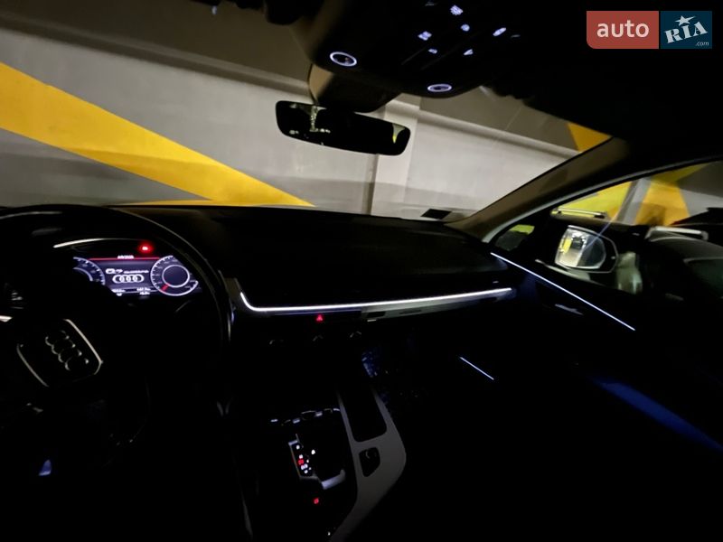 Позашляховик / Кросовер Audi Q7 2017 в Львові