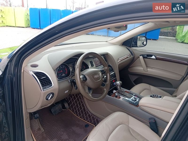 Позашляховик / Кросовер Audi Q7 2012 в Умані