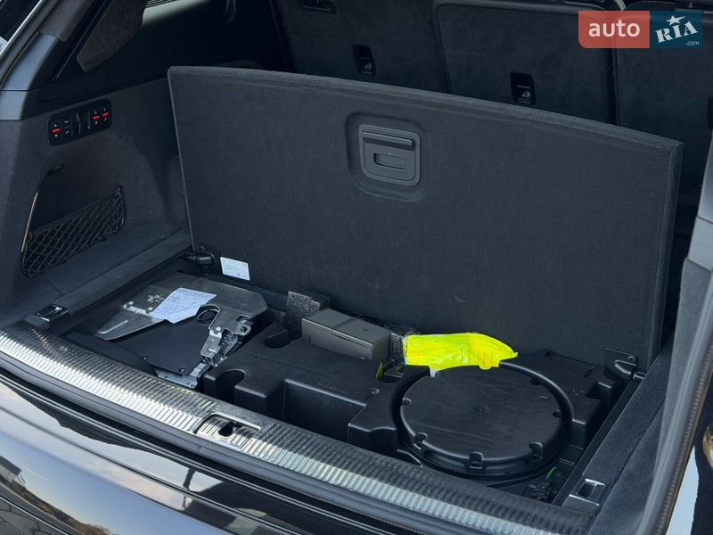 Позашляховик / Кросовер Audi Q7 2016 в Рівному фото 32 Позашляховик / Кросовер Audi Q7 2016 в Рівному