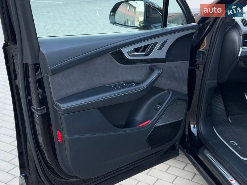 Позашляховик / Кросовер Audi Q7 2016 в Рівному фото 46 Позашляховик / Кросовер Audi Q7 2016 в Рівному