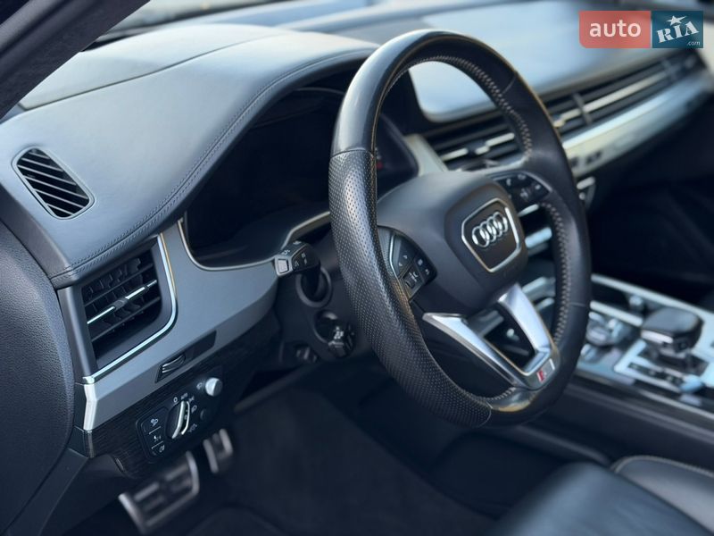Позашляховик / Кросовер Audi Q7 2016 в Рівному фото 51 Позашляховик / Кросовер Audi Q7 2016 в Рівному