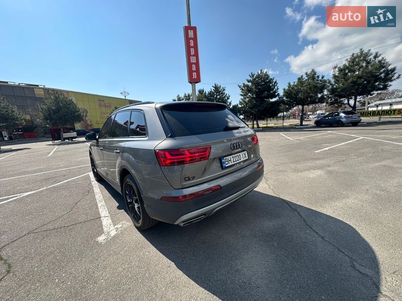 Внедорожник / Кроссовер Audi Q7 2016 в Одессе