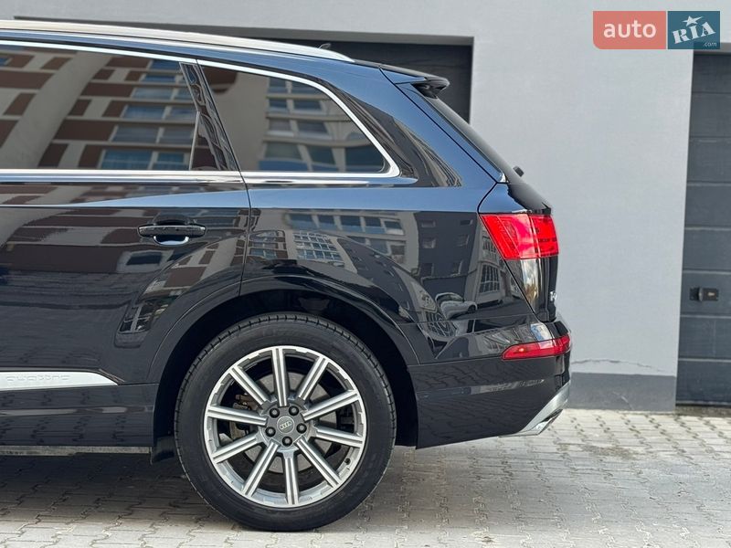 Внедорожник / Кроссовер Audi Q7 2017 в Тернополе
