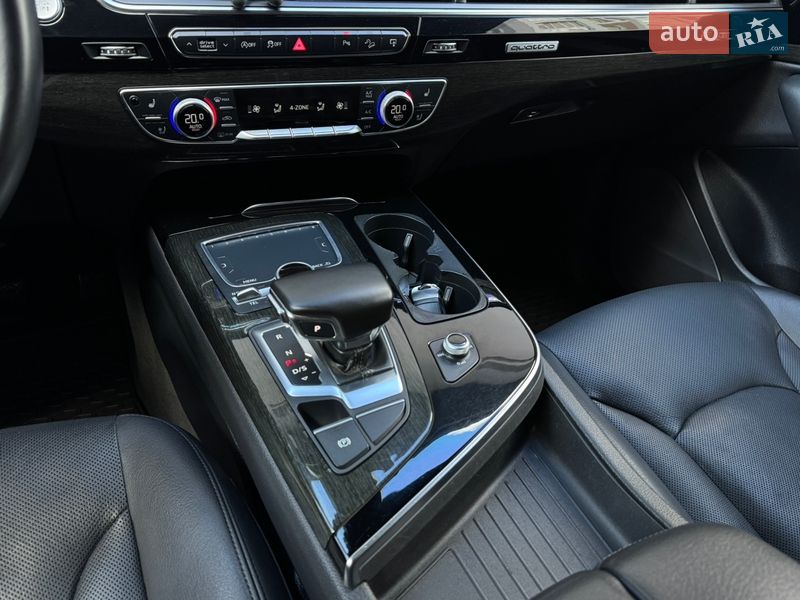 Внедорожник / Кроссовер Audi Q7 2017 в Тернополе