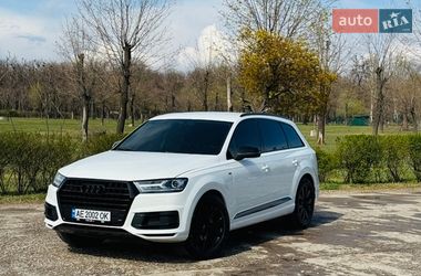 Позашляховик / Кросовер Audi Q7 2017 в Кривому Розі