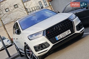 Внедорожник / Кроссовер Audi Q7 2016 в Днепре