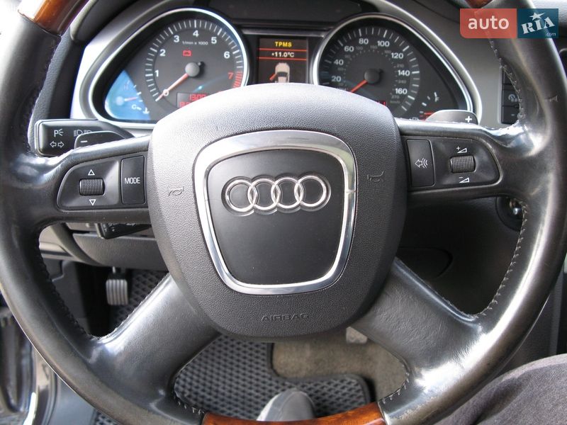Позашляховик / Кросовер Audi Q7 2007 в Кам'янець-Подільському