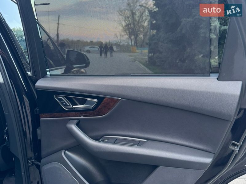 Позашляховик / Кросовер Audi Q7 2016 в Дніпрі фото 26 Позашляховик / Кросовер Audi Q7 2016 в Дніпрі