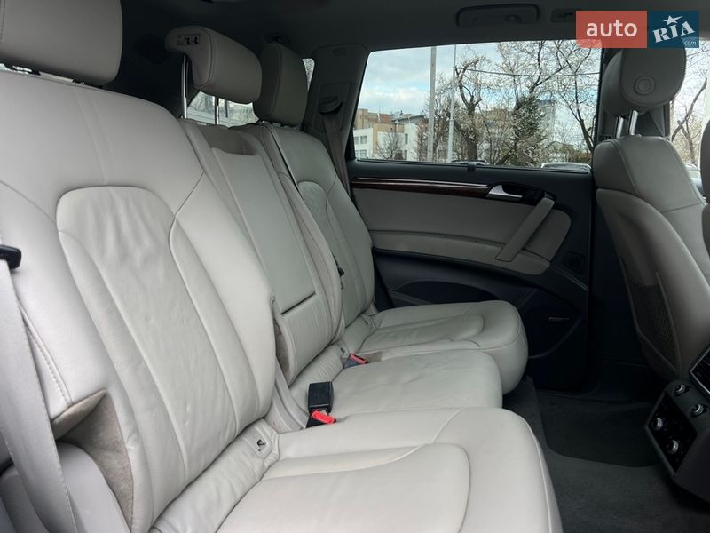 Внедорожник / Кроссовер Audi Q7 2015 в Ивано-Франковске