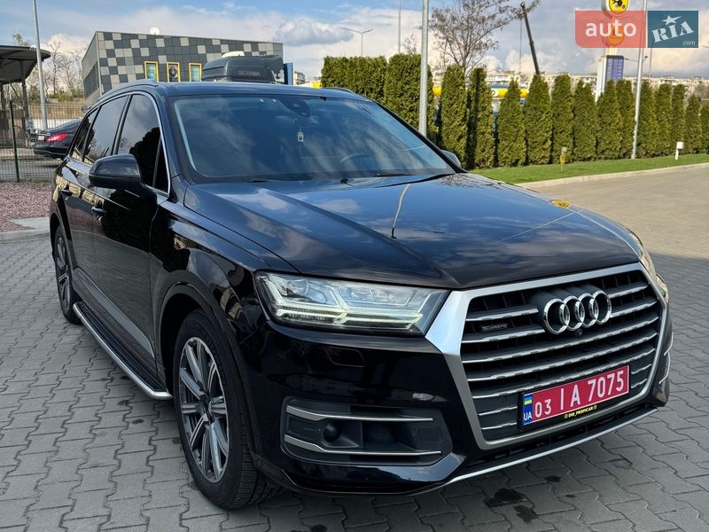 Позашляховик / Кросовер Audi Q7 2018 в Києві